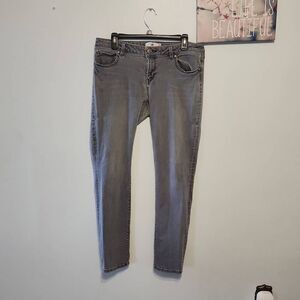 Cabi Style #3191 Slim Boyfriend Jeans Gray size 10